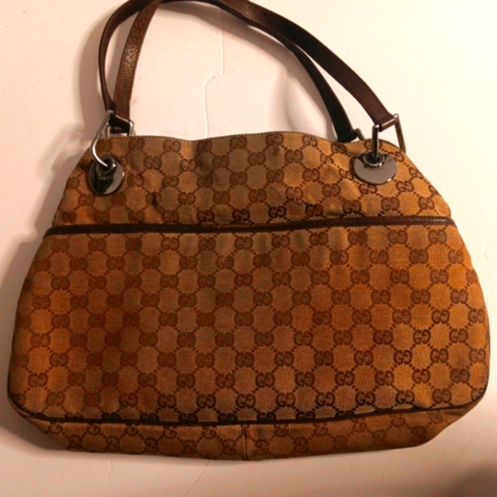 GUCCI GG STUNNING VERY RARE, HARD CC TO FIND GG handbag, 9 X  14", Brown/Tan,